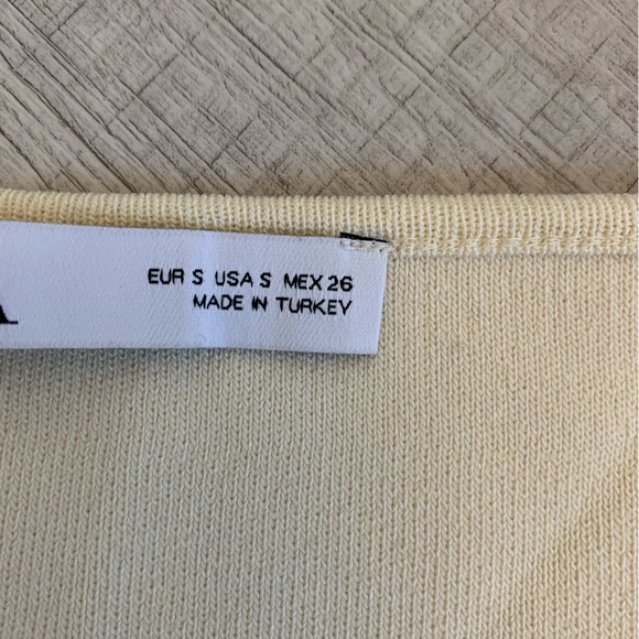 Zara Corsette looking top - Picture 3 of 4